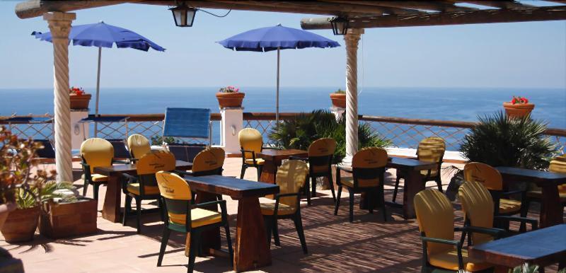 Hotel Punto Azzurro Forio  Екстер'єр фото