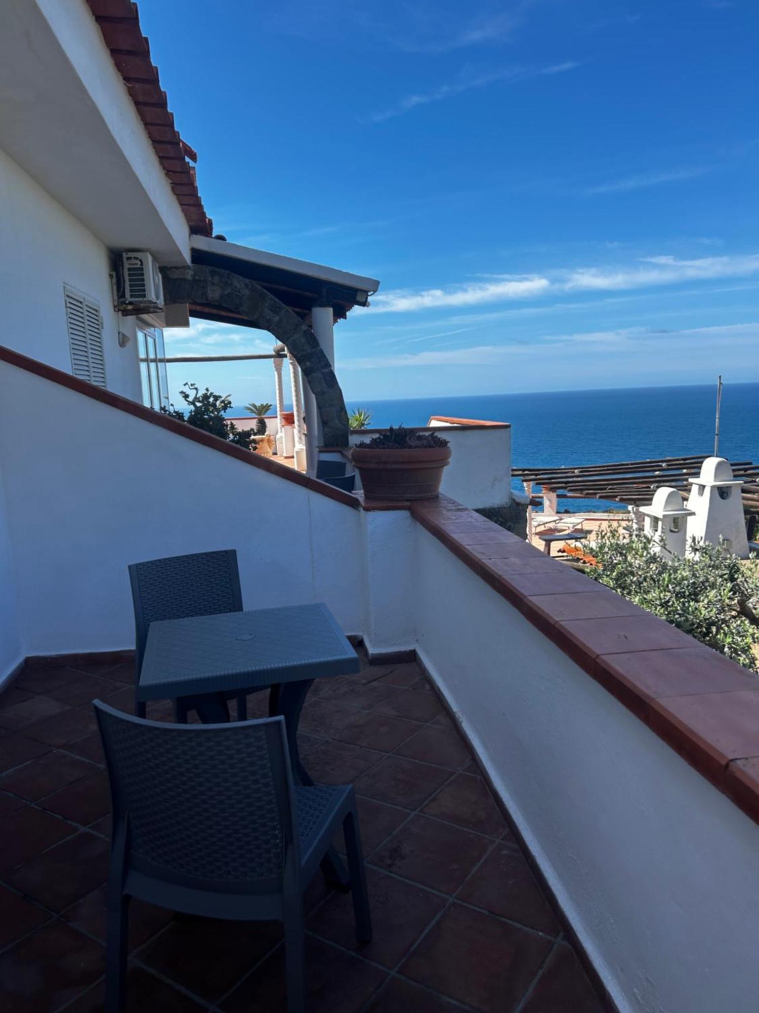 Hotel Punto Azzurro Forio  Екстер'єр фото