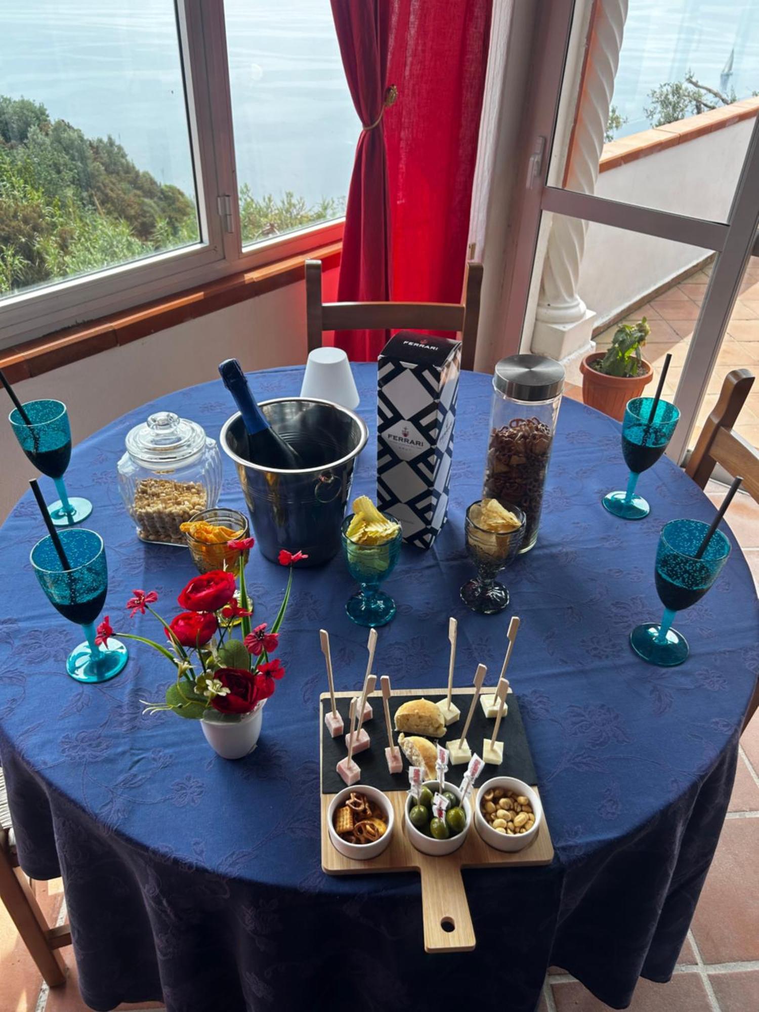 Hotel Punto Azzurro Forio  Екстер'єр фото