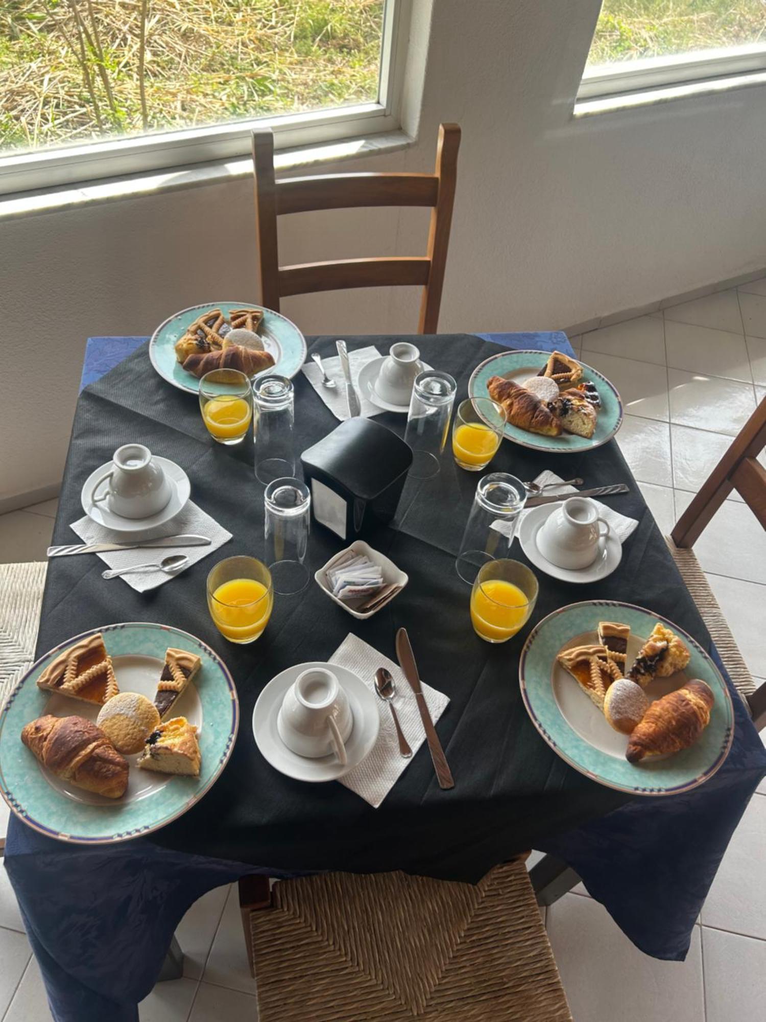 Hotel Punto Azzurro Forio  Екстер'єр фото
